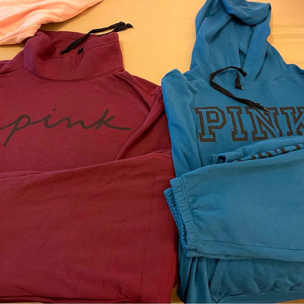 2 women PINK sweatsuits